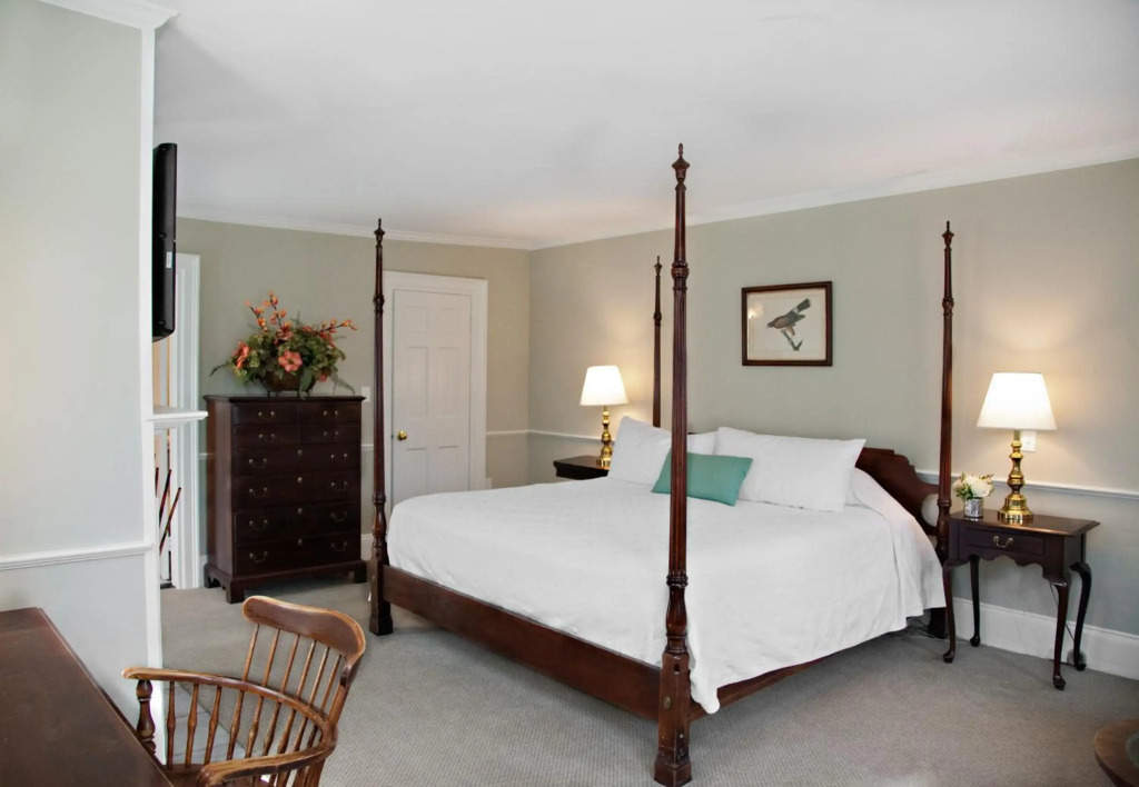 Concords Colonial Inn