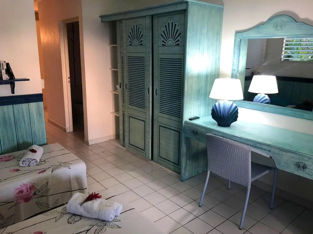Apartment With one Bedroom in Le Moule, With Wonderful sea View, Terrace and Wifi