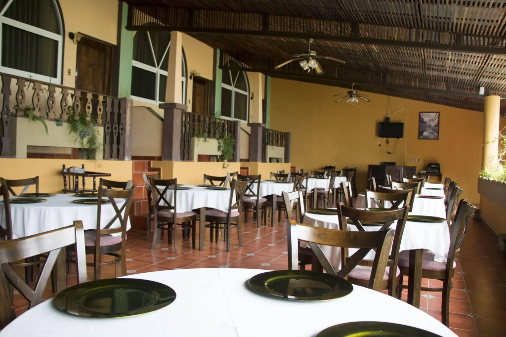 Ribiera del Lago Peten Itza