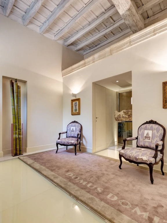 Domus Domitia Luxury House
