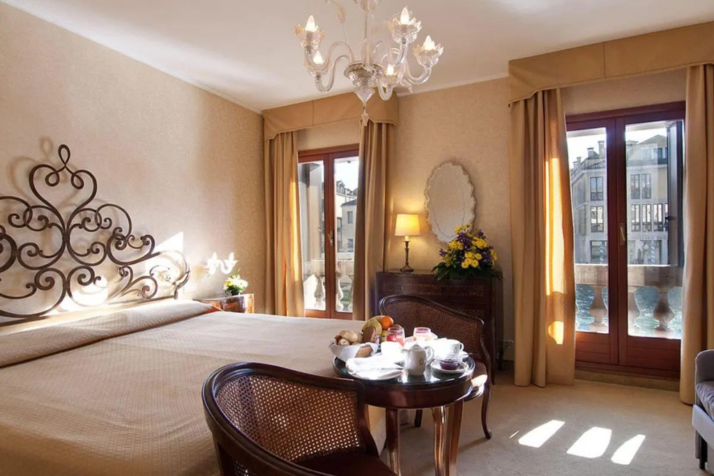 Отель BW Premier Collection CHC Continental Venice
