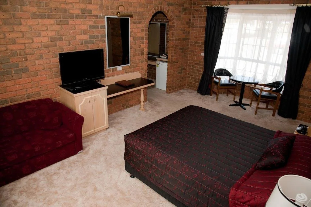Charles sturt motor inn
