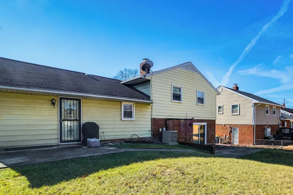 Work & Play Near DC: Extended Stay w/ Large Yard
