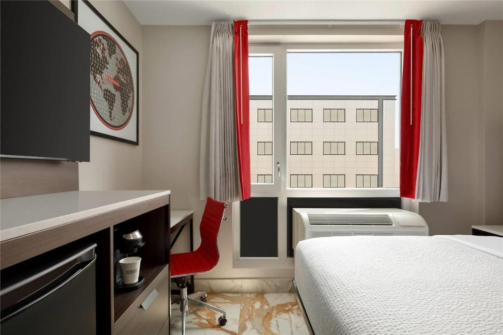 Ramada By Wyndham Brooklyn Empire Blvd