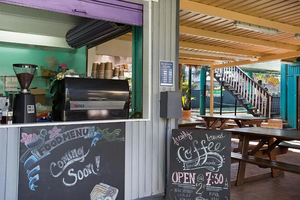 Backpackers In Paradise 18-35 Hostel