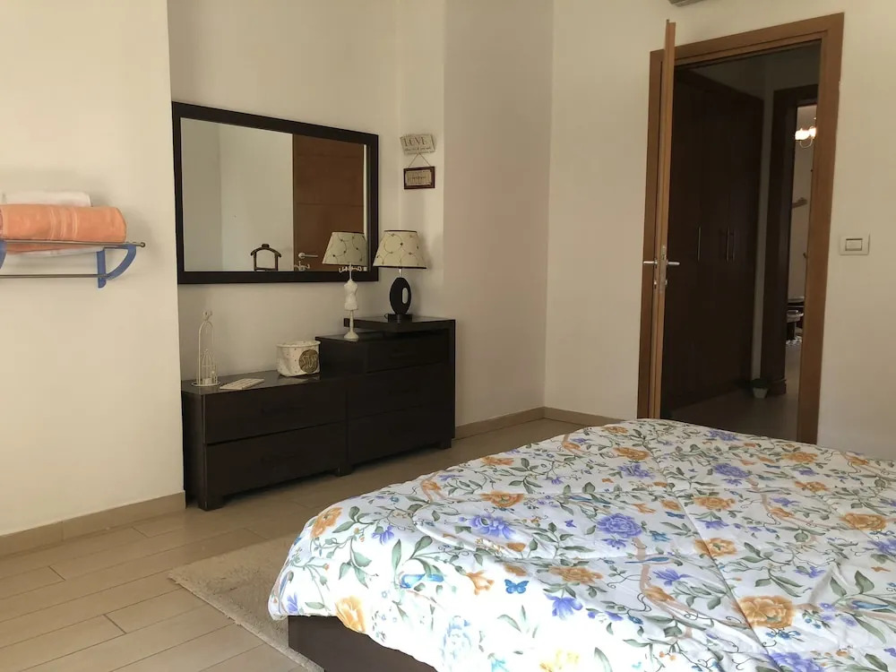 Spacious & Secure & Jacuzzi