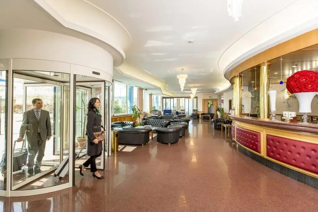 Hotel Ambassador