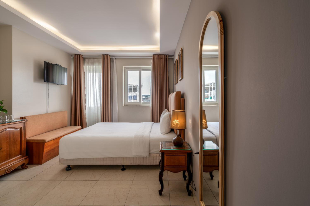 SAZI Erato Hotel