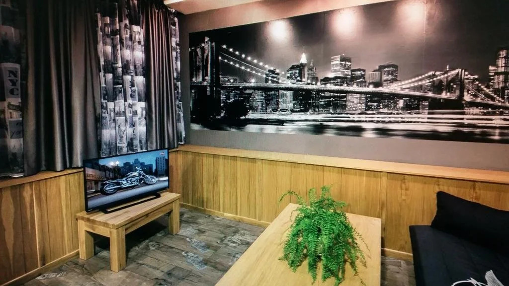 City Hotel