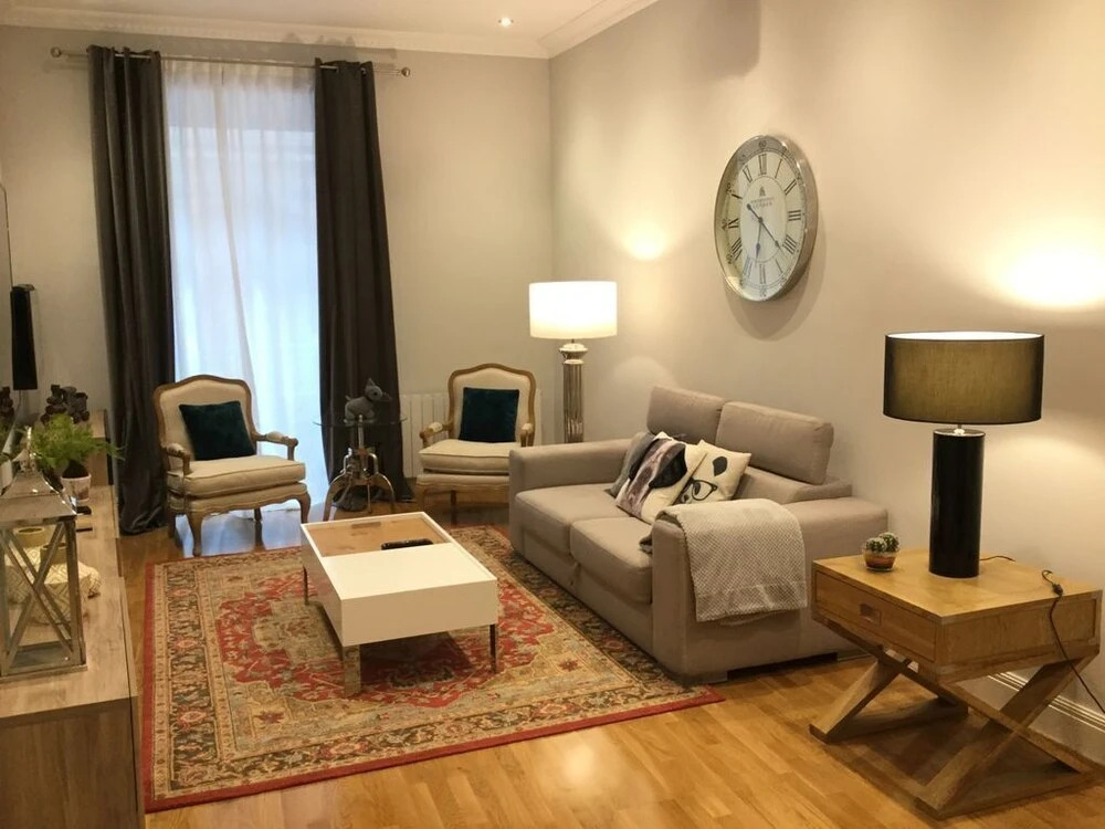 Downtown by Forever Rentals Superior Apartment With 2 Bedrooms. Parking and Wifi