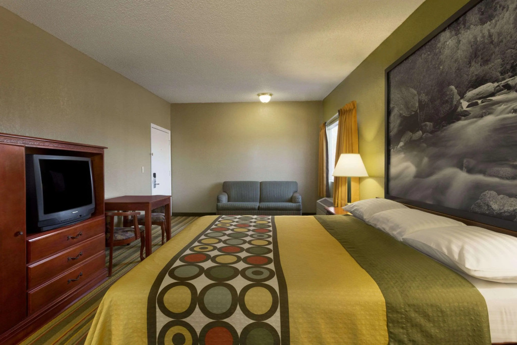 Super 8 By Wyndham Ridgecrest
