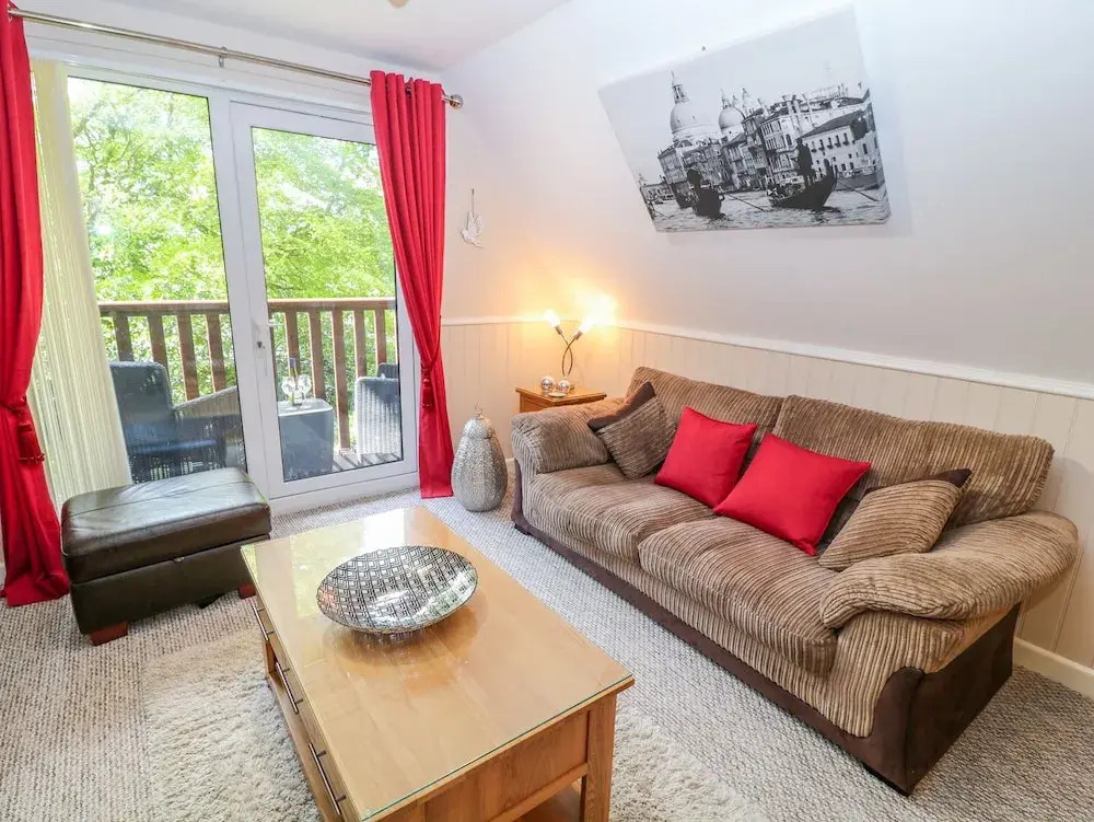 17 Valley Lodges