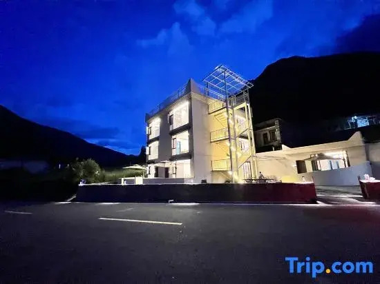 Little Carpenter Inn – Shuangqiaogou (2nd Branch)