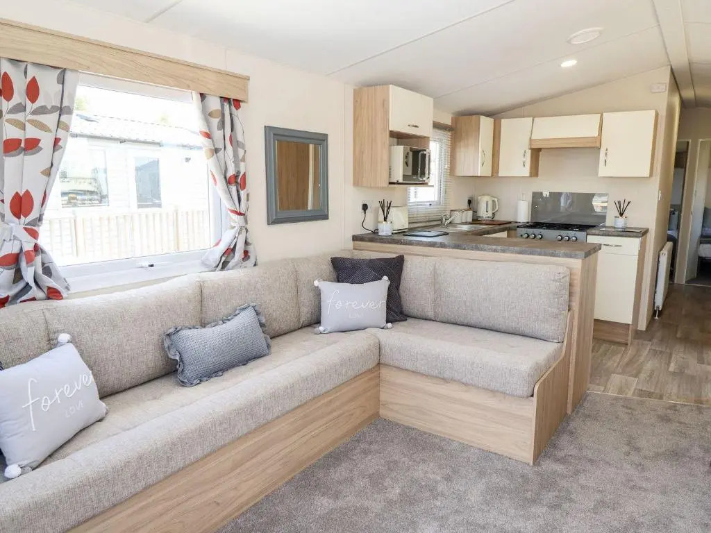 3 Bed New Lodge Sleeps 4 Pets Welcome