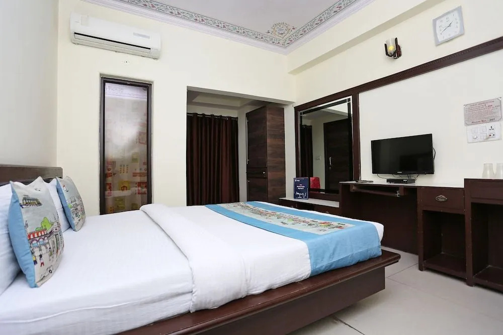 Oyo 9654 Hotel Arco Palace