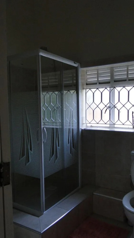 Entebbe Palm Hotel