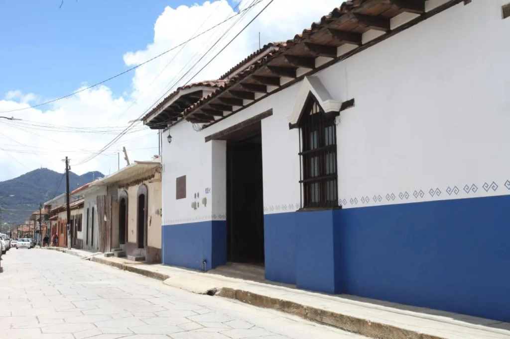 Hotel Ocho Barrios