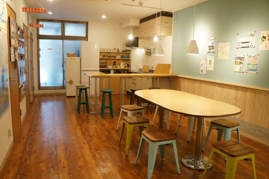 J-Hoppers Osaka Guesthouse