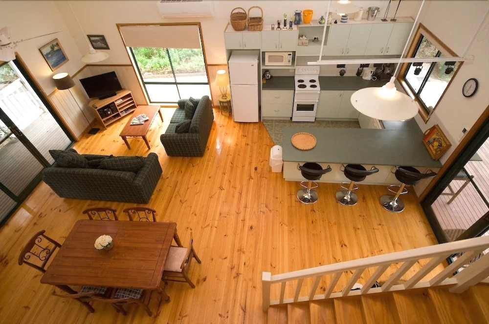 Cliff House Cottage - Modern Metung Retreat