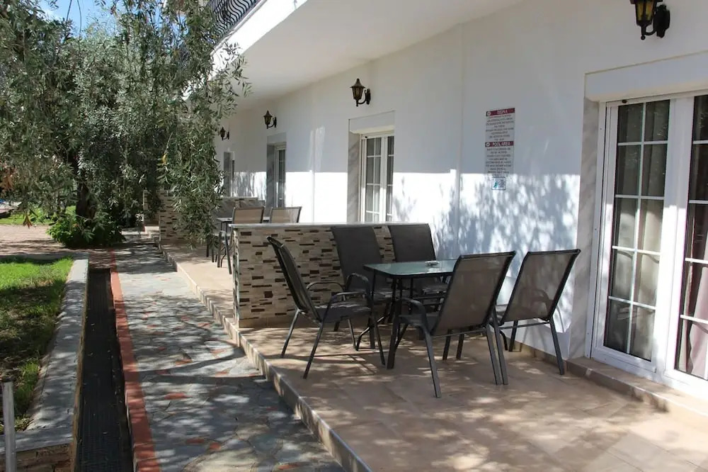 VILLA IATROU