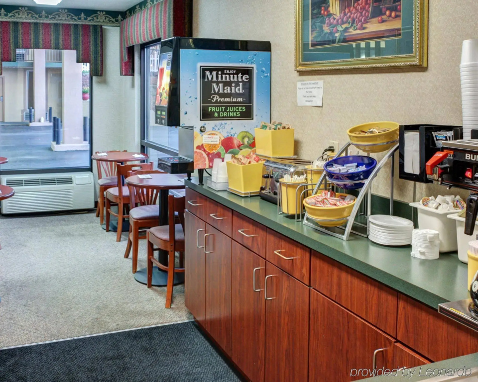 Econo Lodge Rocky Top