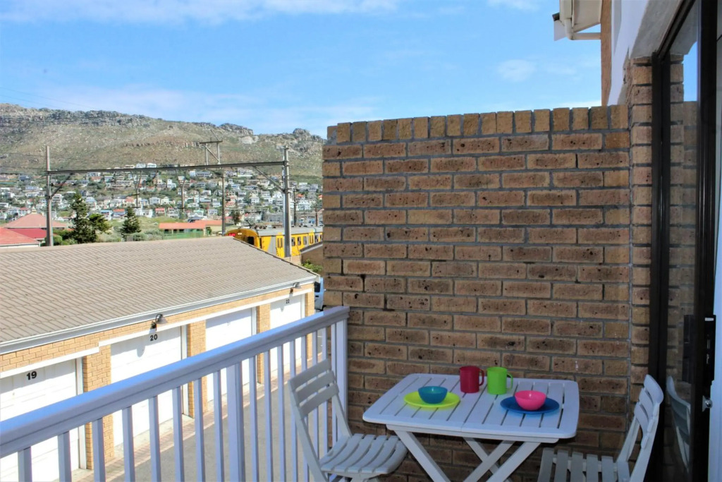 South Shore Beach Apartments, Harrier 202