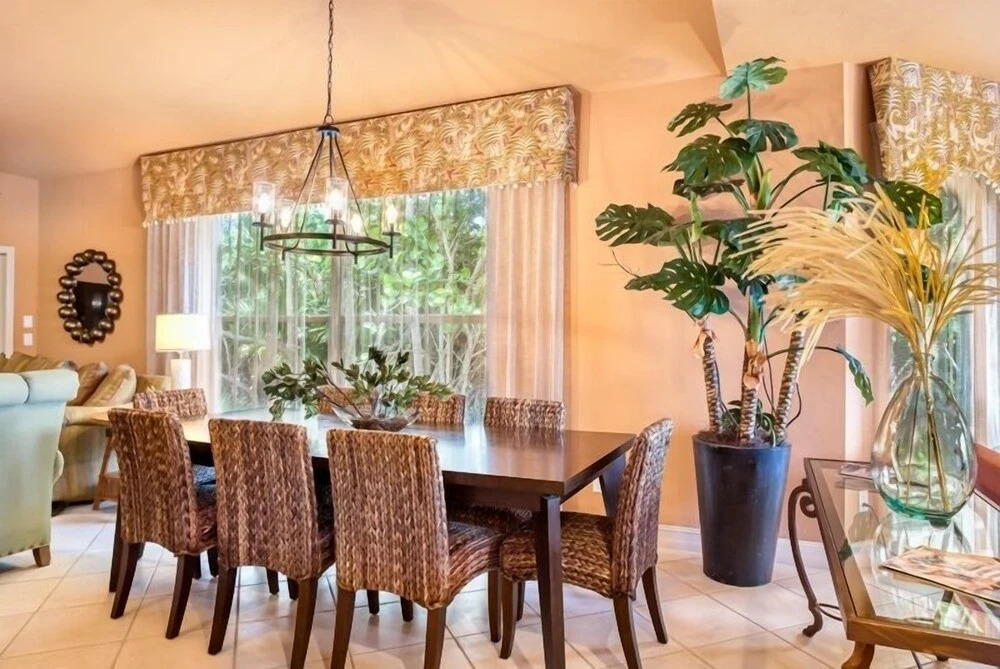 Donax 3 Bedroom Condo by RedAwning