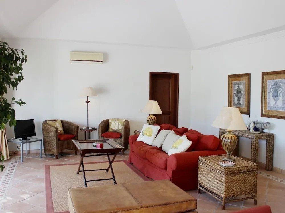 Villa Salinas