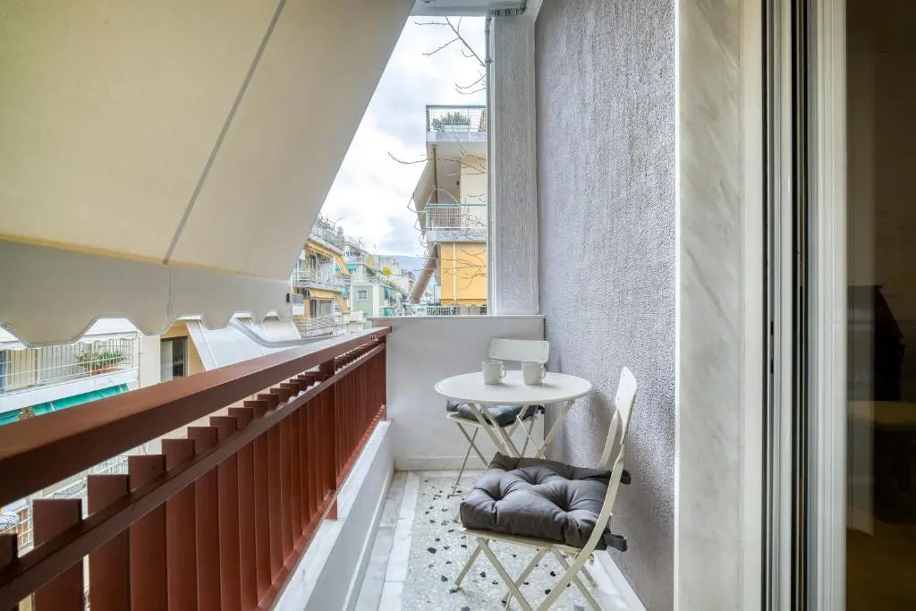 Stunning Central 170m2 3 Bedroom 3 Bathroom, Sleeps 10 Guests