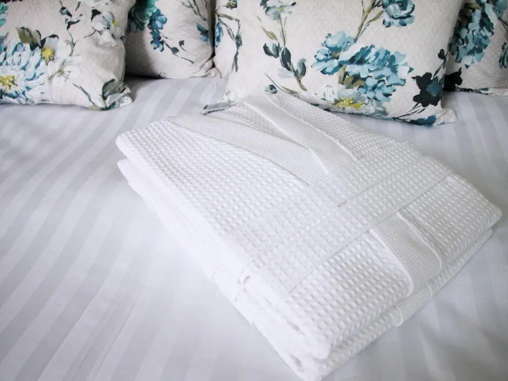 MONTMARTRE ROMANTIC, Bed & Breakfast - Paris
