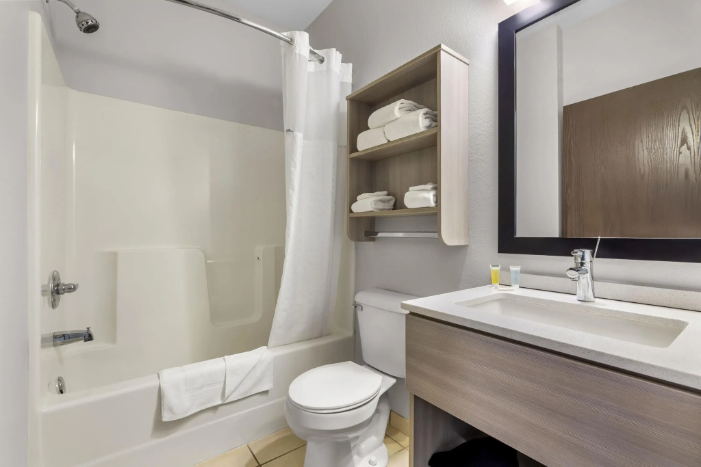 Microtel Inn & Suites by Wyndham Prairie du Chien