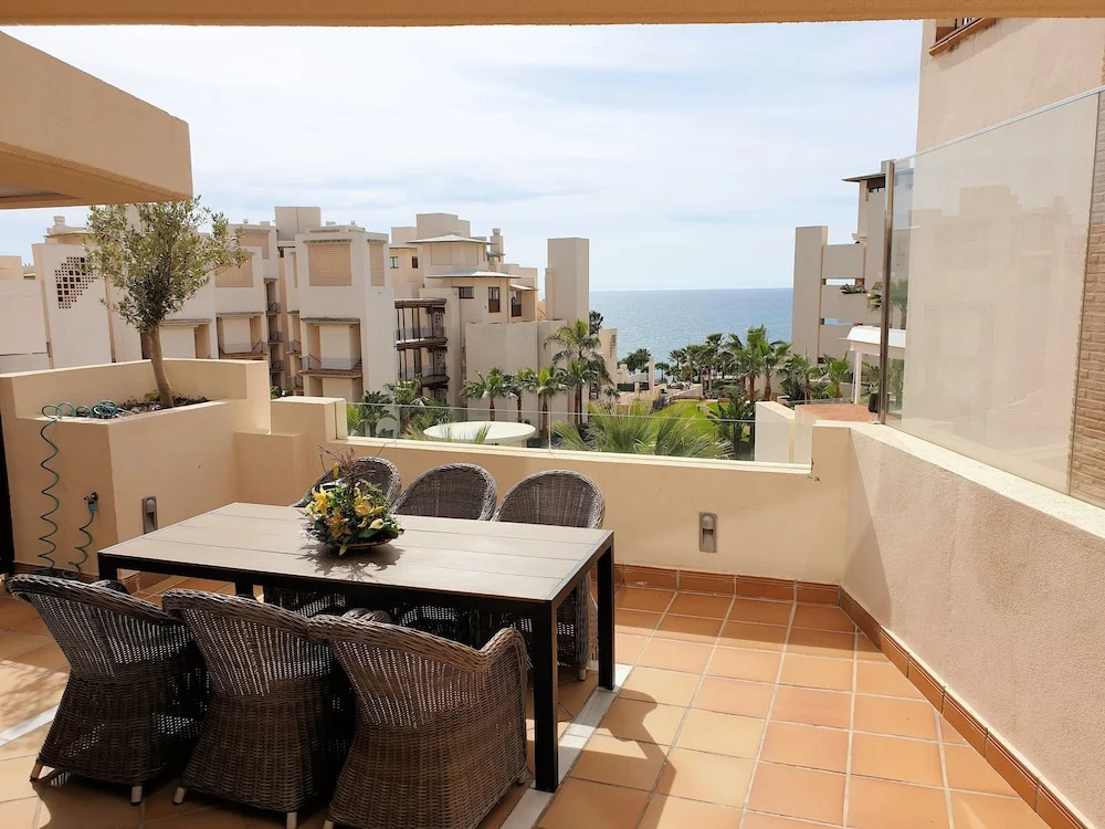 Bahia de la Plata Apartments