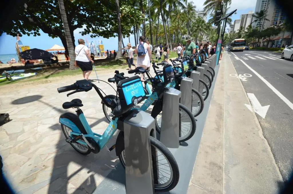 Waikiki Park Heights 1208 Sun & Beach Fun only 3 minutes away