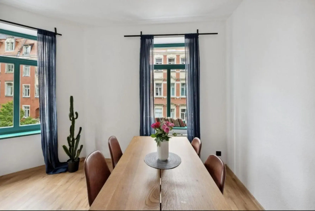 NEW Vintage Chic Apartment