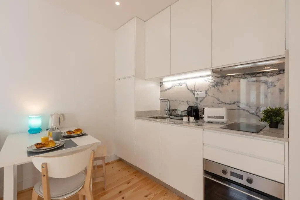 Sweet Flat 4Two in City Center w/ Balcony