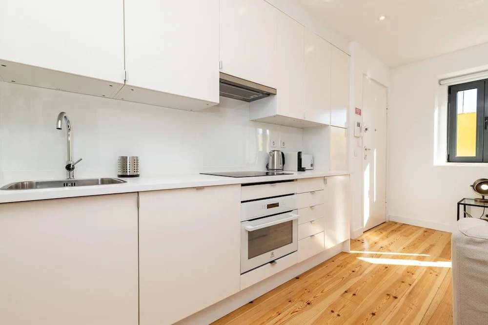 Belem Design 04 by Homing