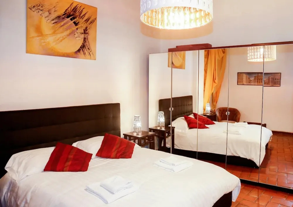 Campo dei Fiori 2 Bedroom Apartment
