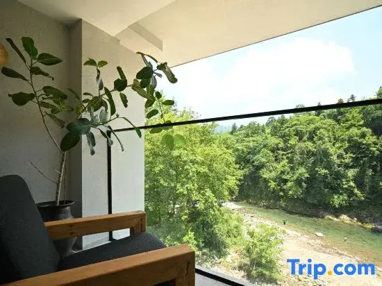 Shanweilan Scenery River View Mountain Homestay (Jiangkou Mount Fanjing Scenic Area)