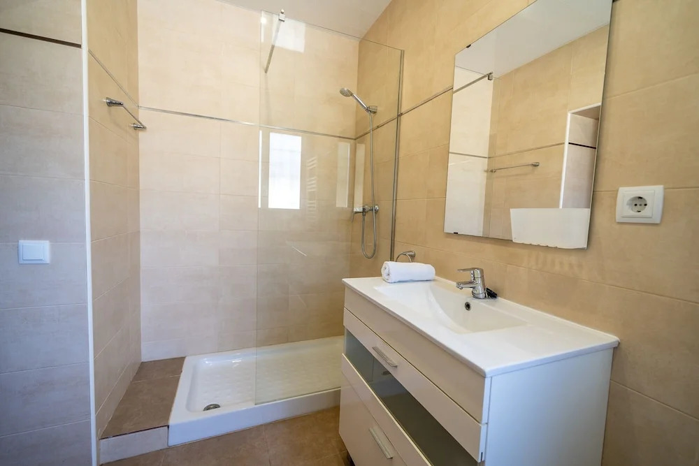 HomeHolidaysRentals Velur