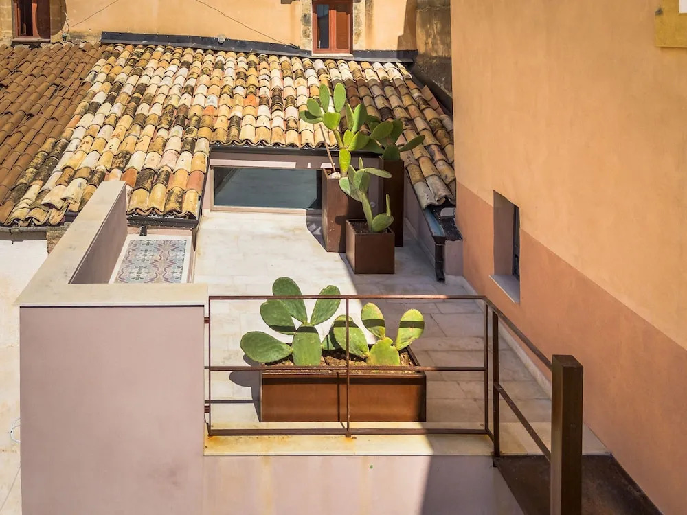 Charming Nest With Terrace by Wonderful Italy