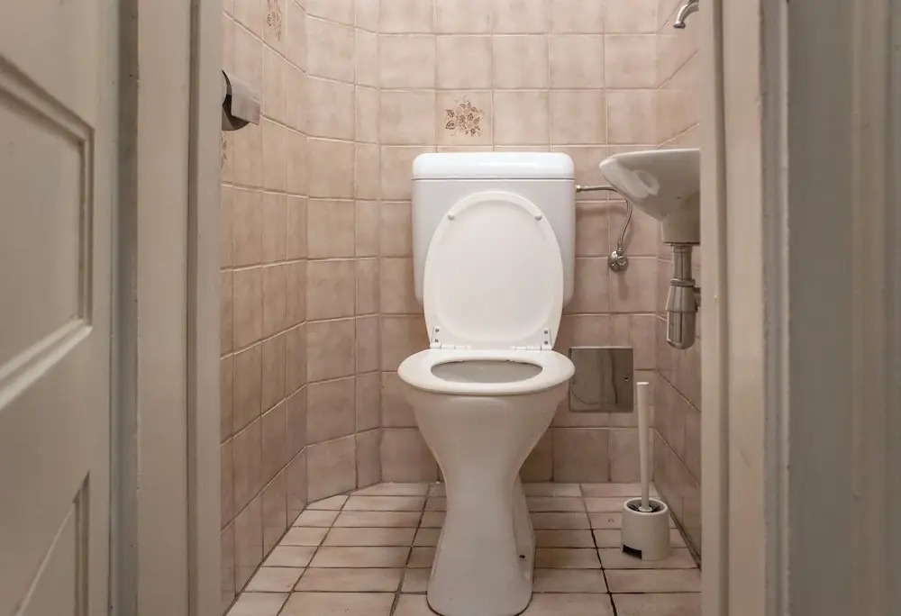 2BR Apt Near AKH Hospital With WiFi