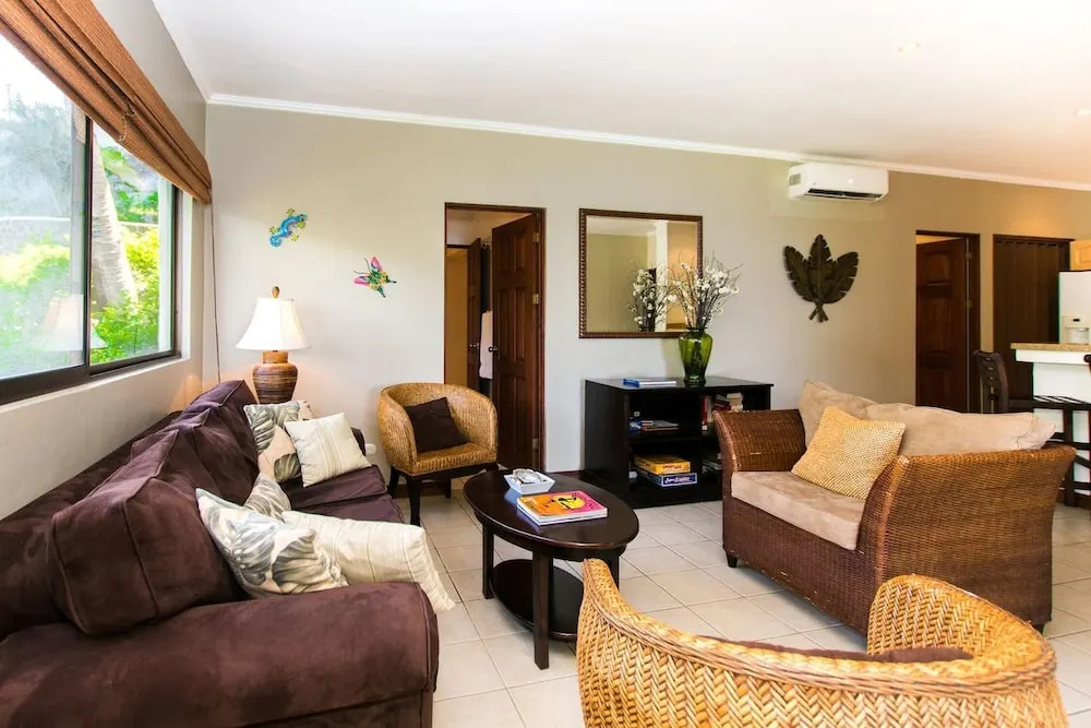 Beautiful Condo in Peaceful Cliffside Location with a Private Balcony & Stunning Ocean and Mountain Views