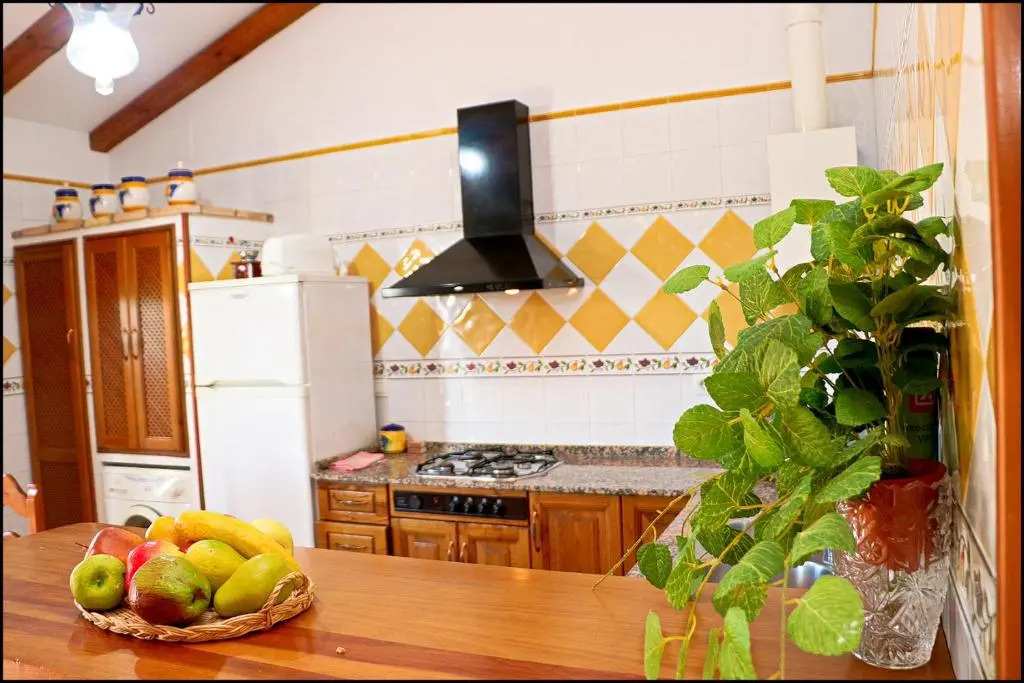 Chalet con piscina en Roche Viejo