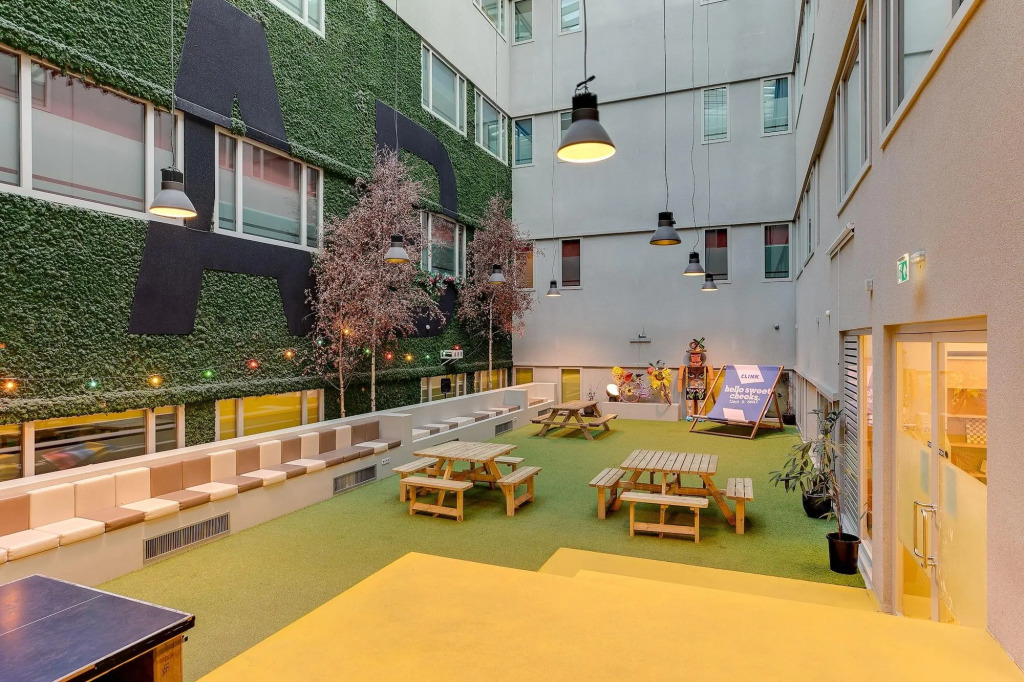 ClinkNOORD Hostel