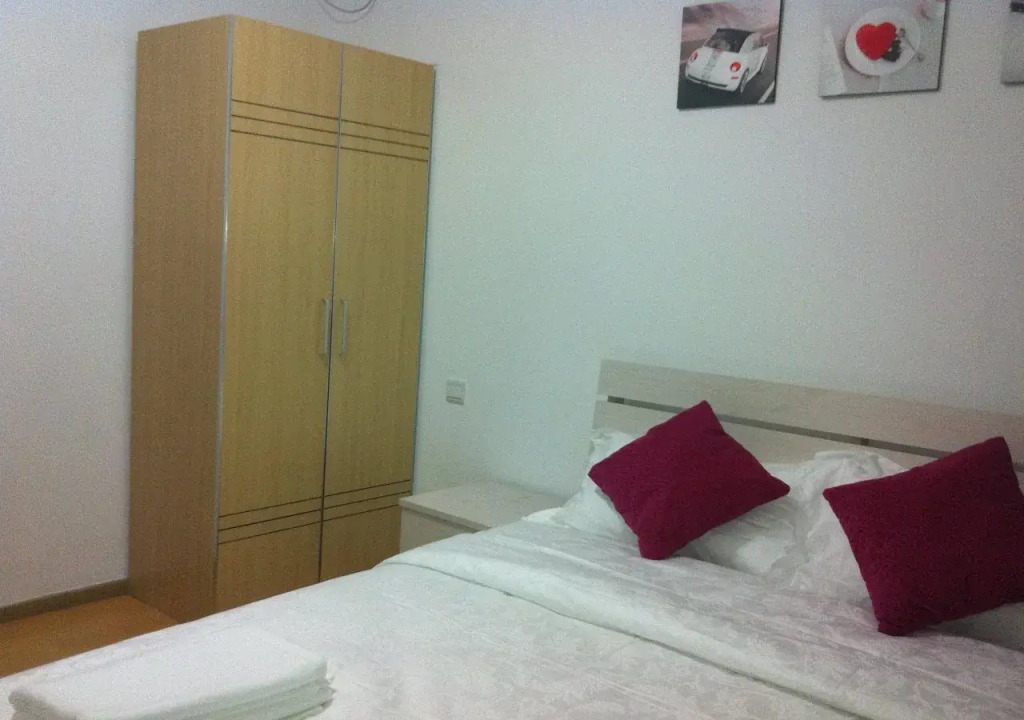 Shenzhen Shengang Apartment Dongmen Branch