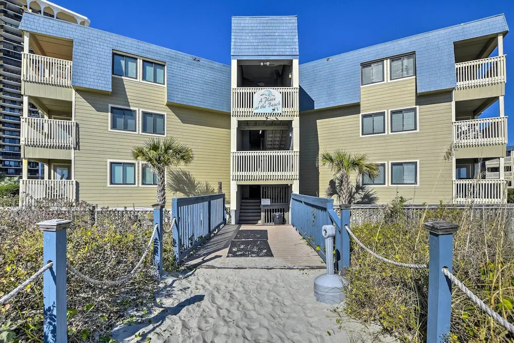 Beachfront Condo w/ Balcony: Walk to Apache Pier