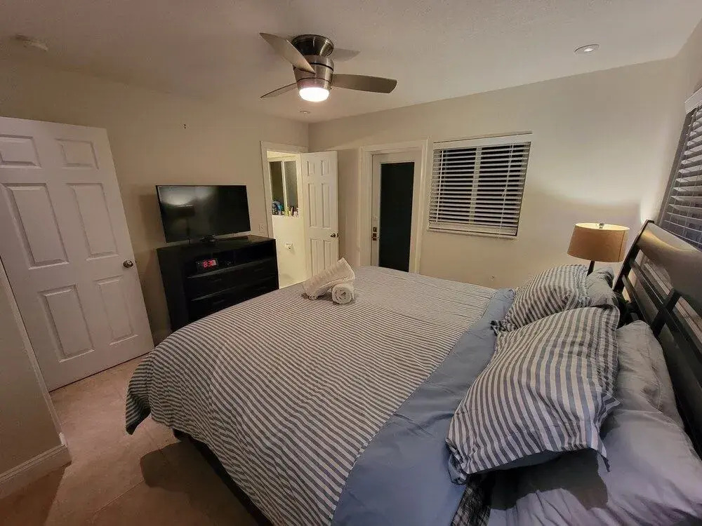 Shangri-la 3 Bedroom Home by RedAwning
