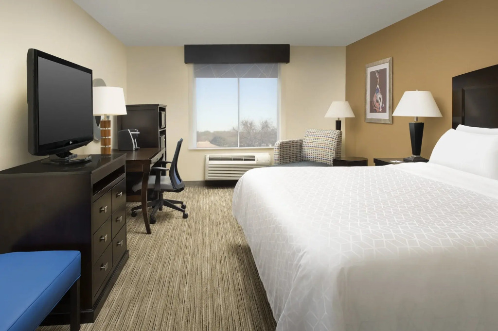 Holiday Inn Express Uvalde by IHG