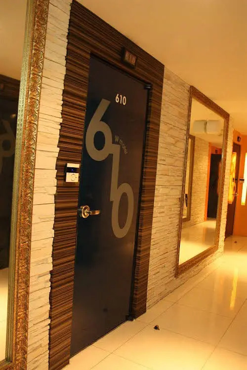 W Motel