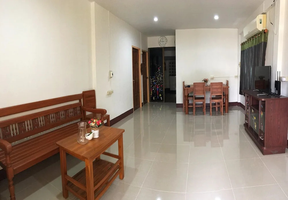 Jao Yellow House